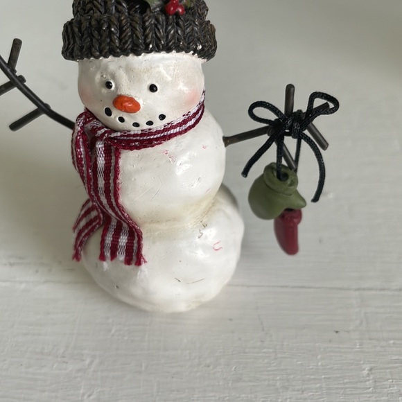 Two Christmas Photograph Holders: Snowman and Bell Wreath - Picture 5 of 6